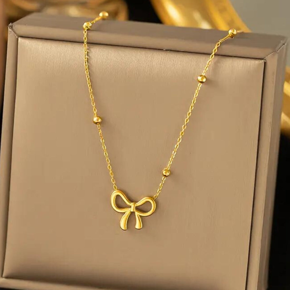 Beads Chain Bow Necklace